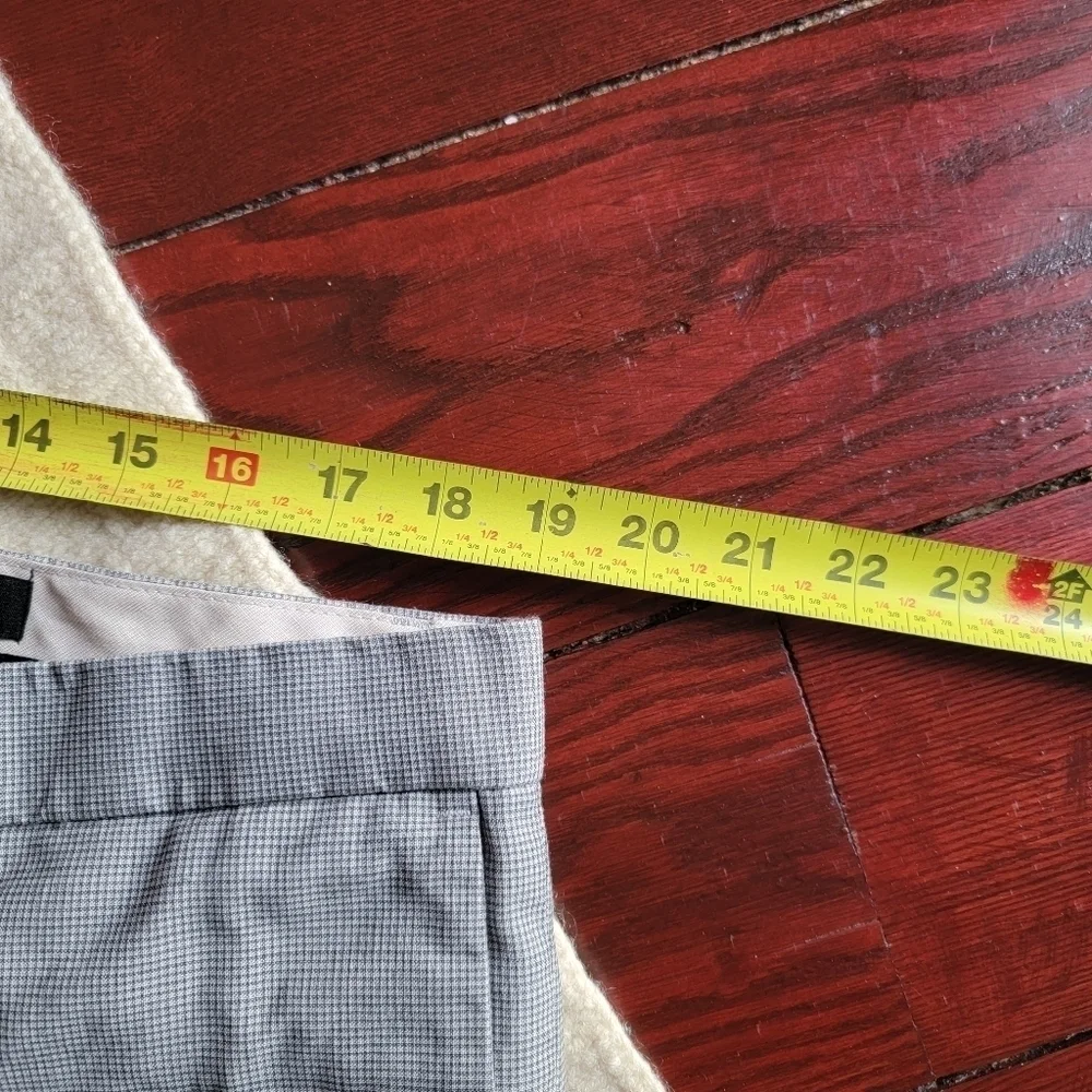 Banana Republic Modern Slim Fit 100% Wool Dress Pants size 36x30 Gray Plaid